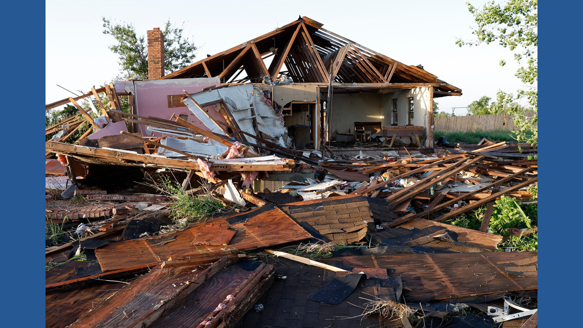 Violent tornado tears through Oklahoma town, damaging 40 homes but sparing lives