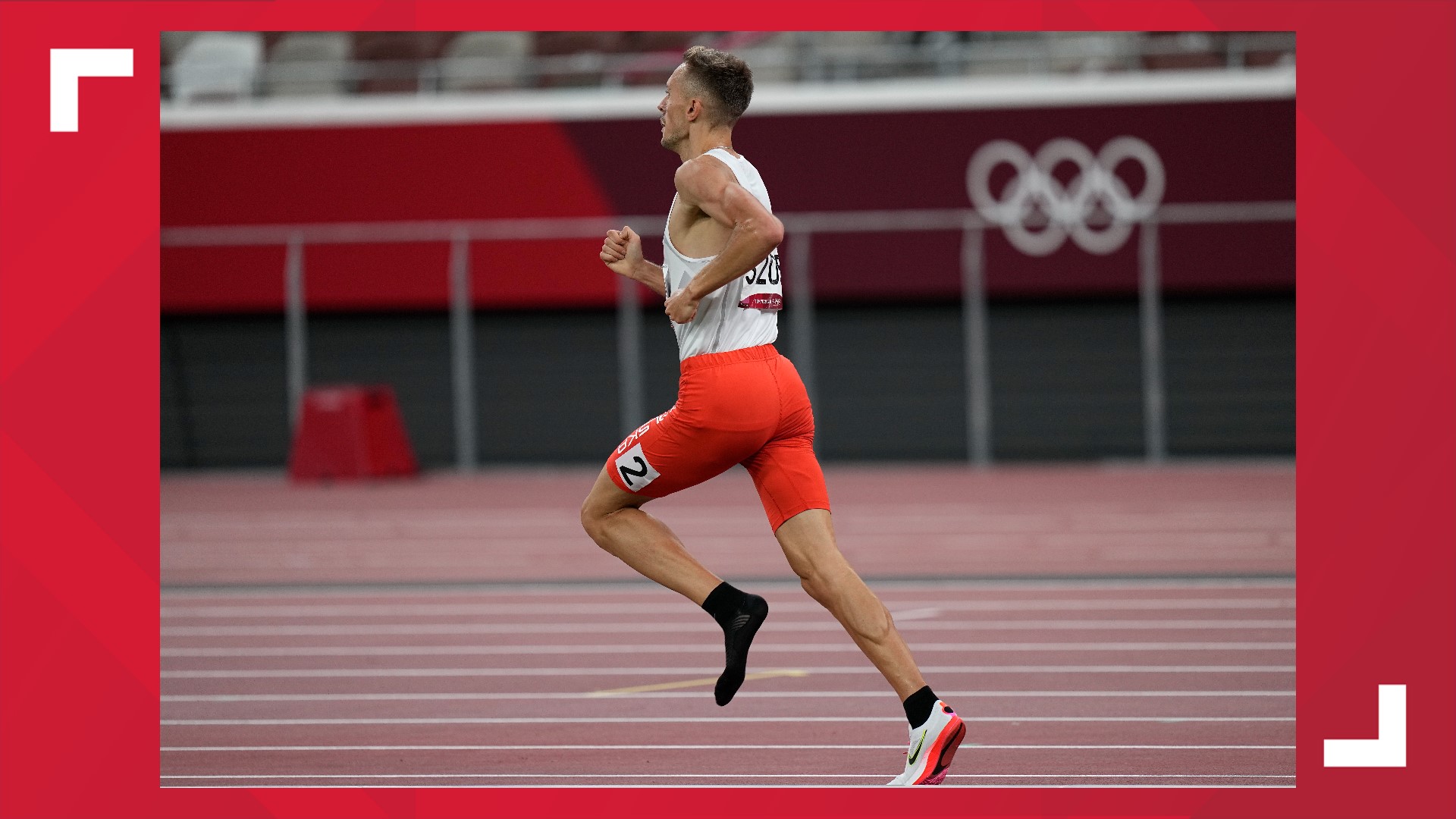 Tokyo Olympics Polish runner loses shoe, keeps running 1,500m