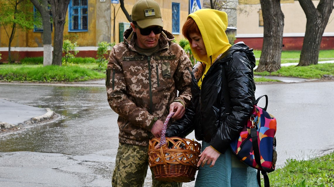 Ukraine marks Orthodox Easter 2022 with prayers for those trapped - Vimarsana News