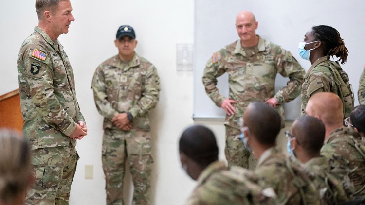 Basic training without yelling: Army recruits get 2nd chance