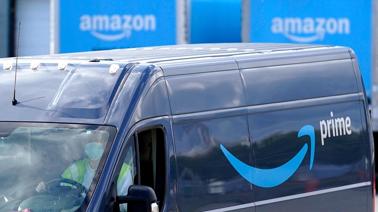 Amazon to raise average hourly pay to $19 in October