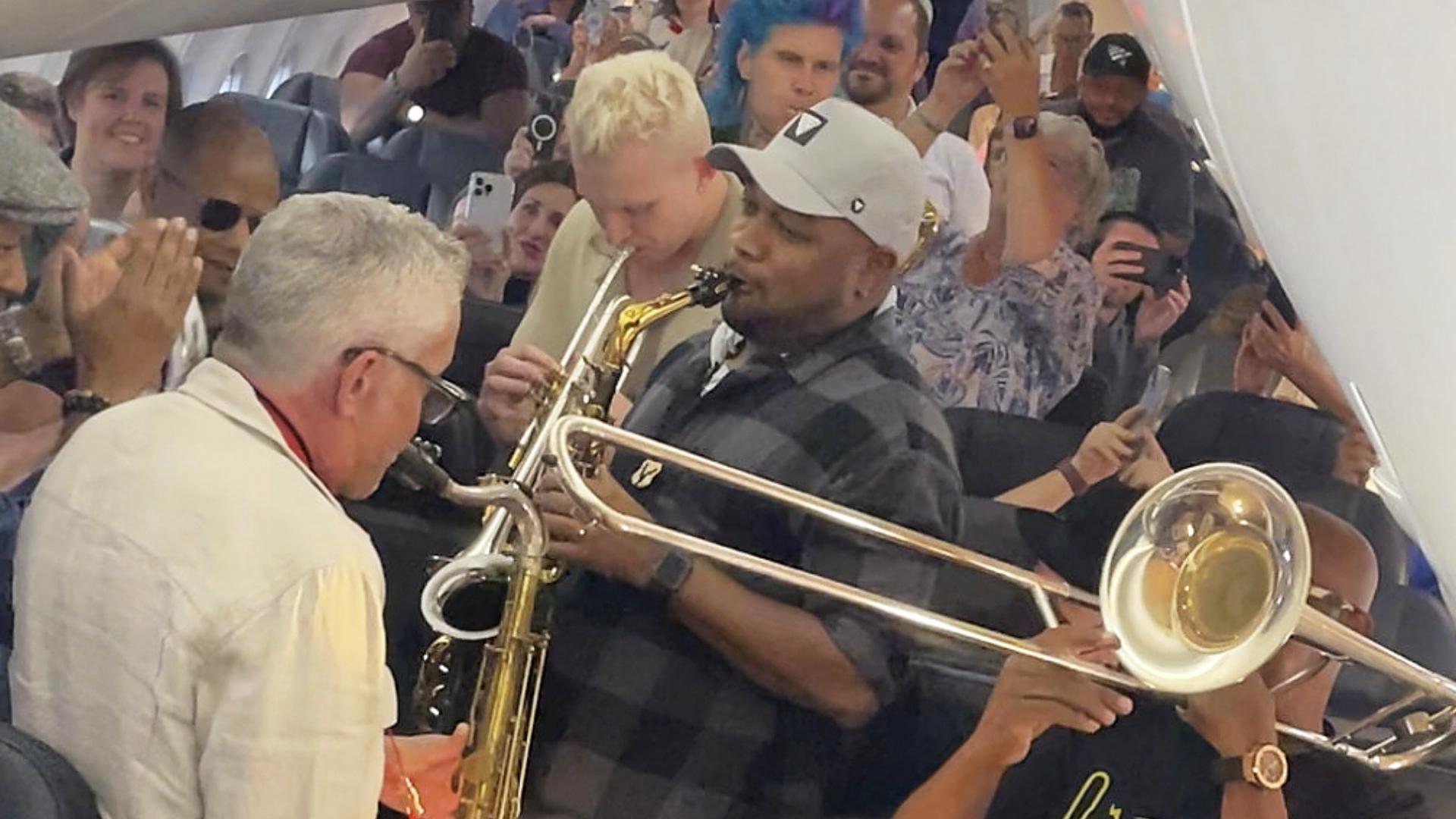 Dave Koz and his band held impromptu jam session during a flight