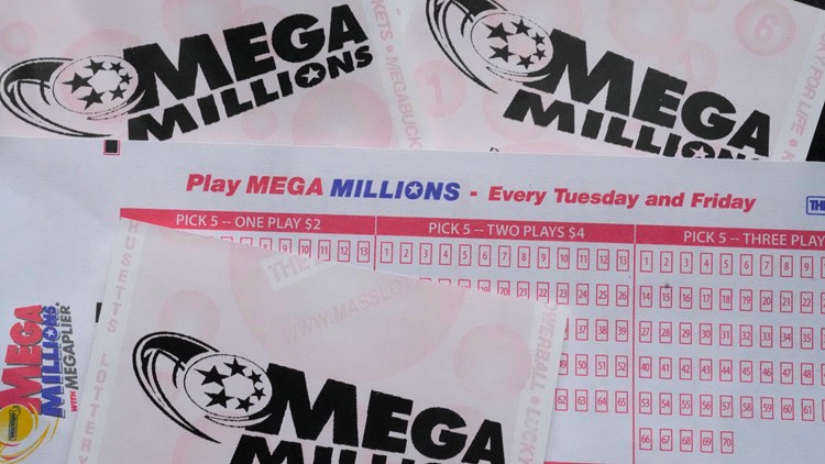 71-year-old man wins New York's largest-ever Mega Millions prize