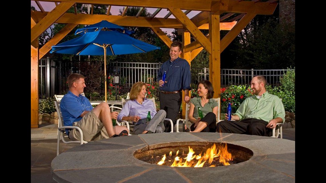 Cozy Fire Pits Lure Guests To Hotels Restaurants And Bars Griffin Gate Marriott Resort Spa In Lexington Cky Has An Outdoor Fire Pit Surrounded By Horse Farms