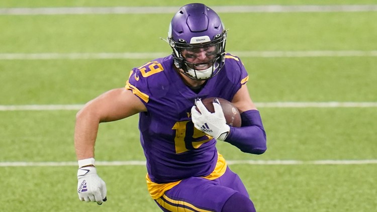 Carolina Panthers agree to terms with Adam Thielen