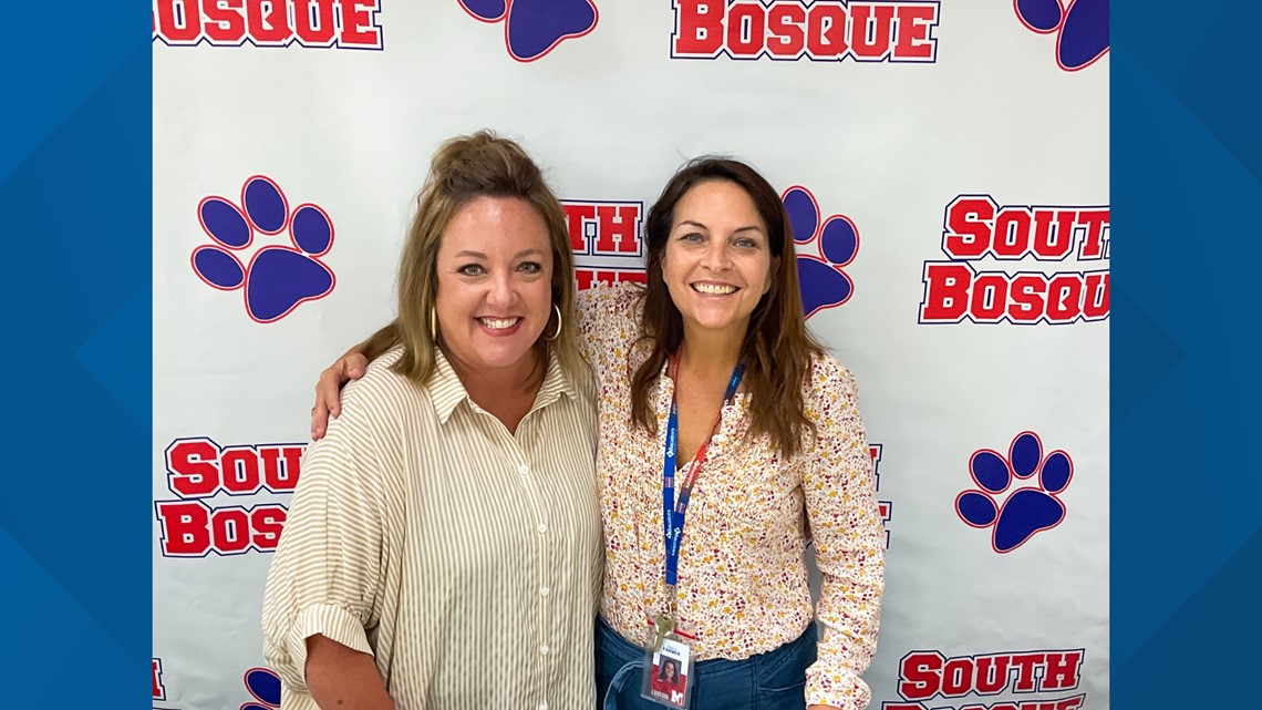 Texas elementary teacher awarded for saving teacher's life - Vimarsana News