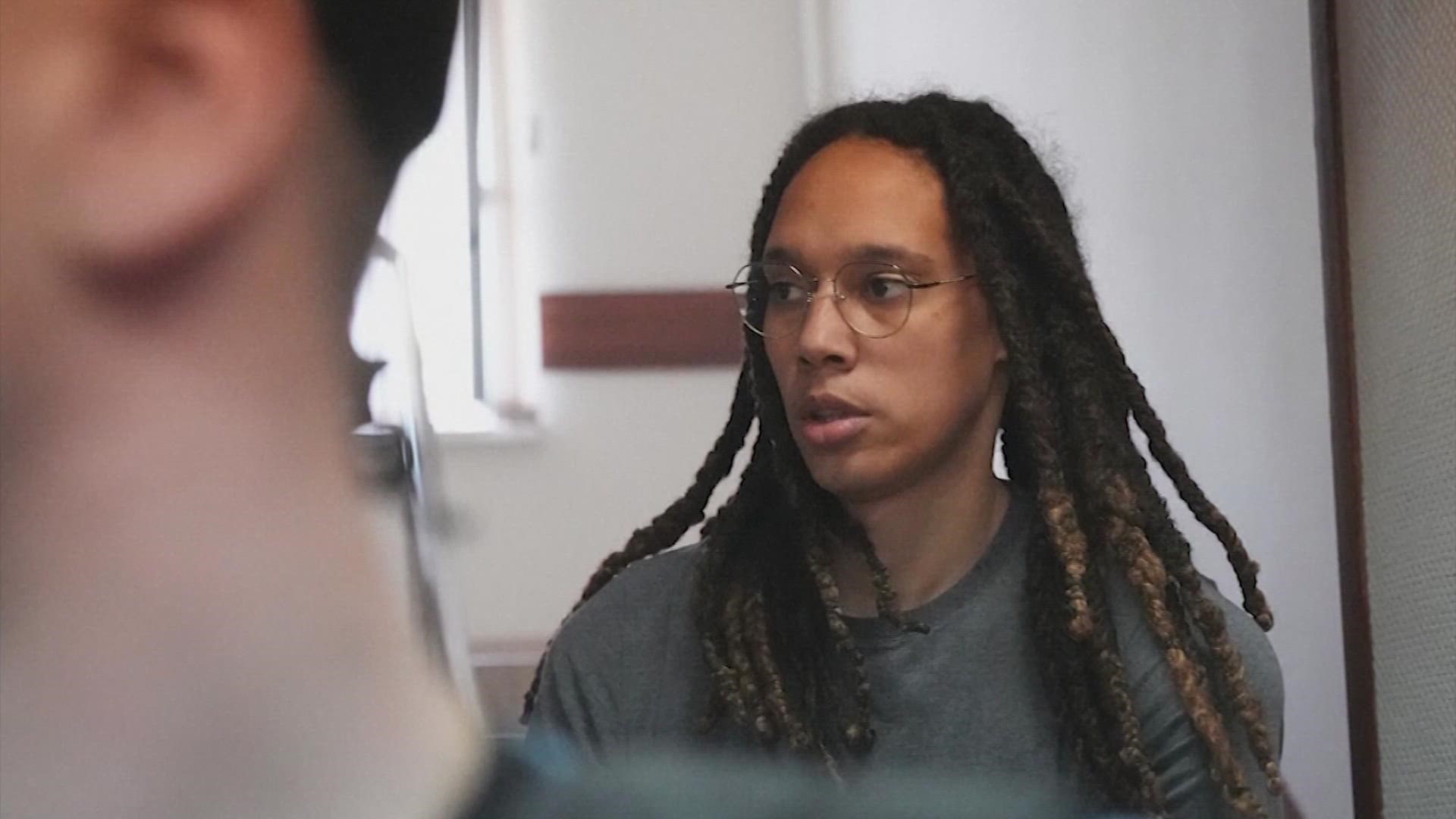 Brittney Griner Had To Cut Off Her Dreadlocks Due To Freezing!?