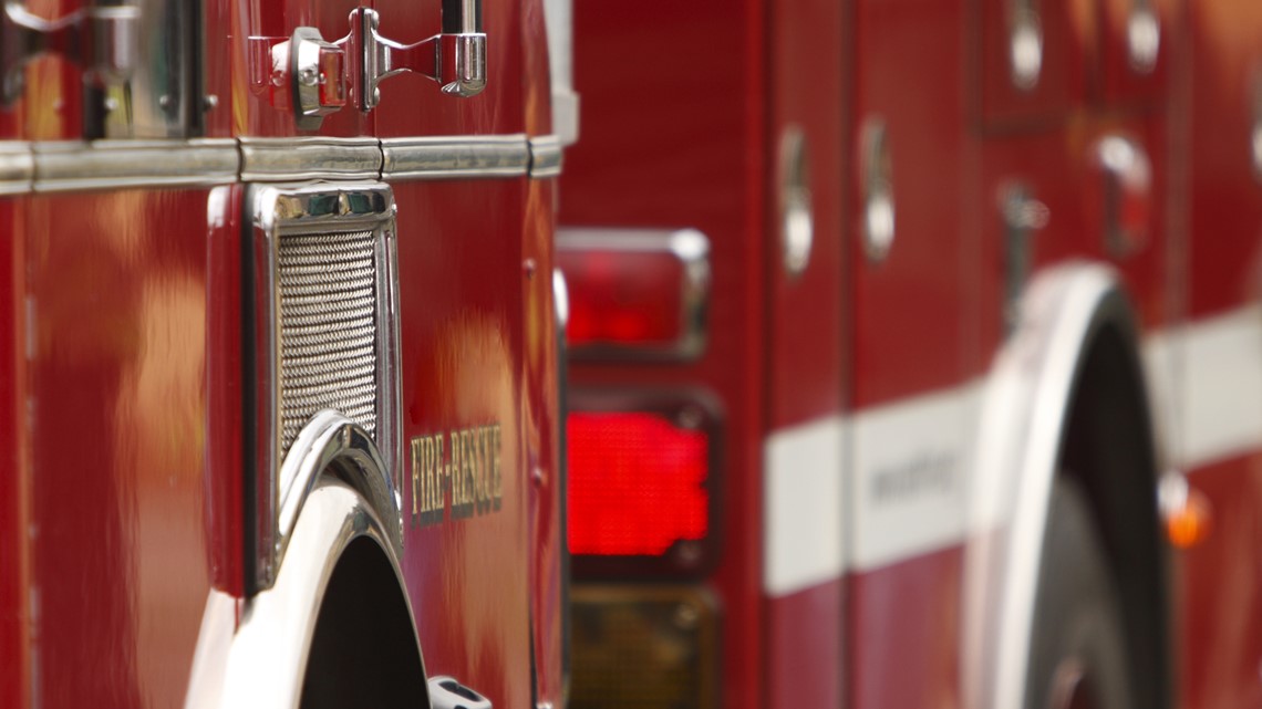 Fire 200 acres, 25% contained, closes part of Blue Ridge Parkway - Vimarsana News