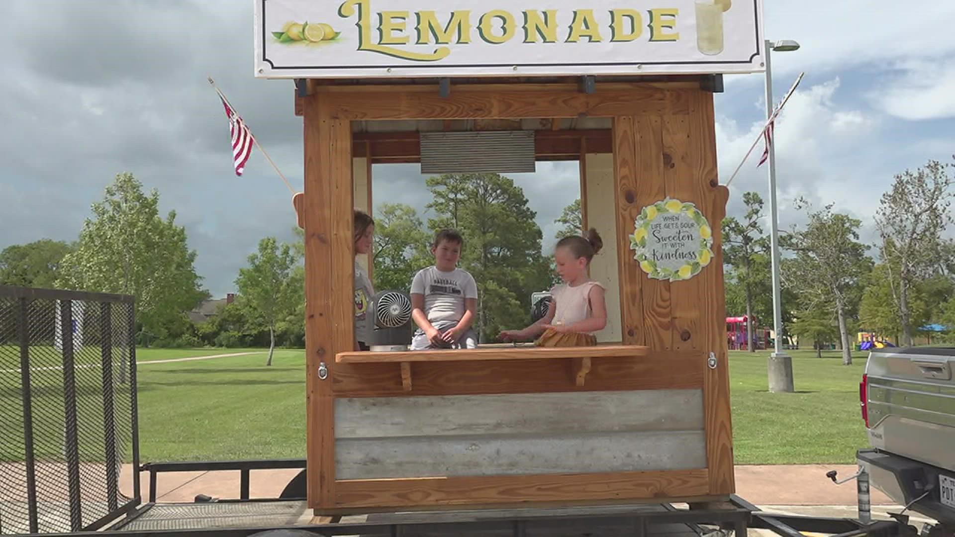 Aspen Manuel started her own lemonade stand to help raise money for Madison Jackson.