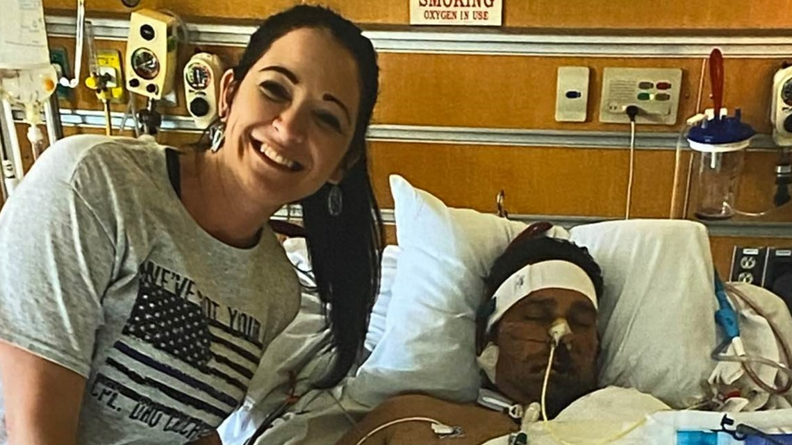 Texas deputy returns after lengthy COVID-19 battle - Vimarsana News
