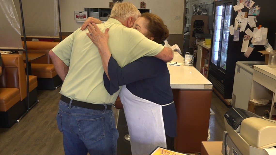 Customers start GoFundMe to give restaurant owner a vacation - Vimarsana News