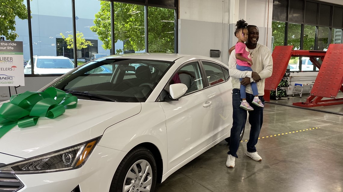 Roseville single father of 6 gifted car - Vimarsana News