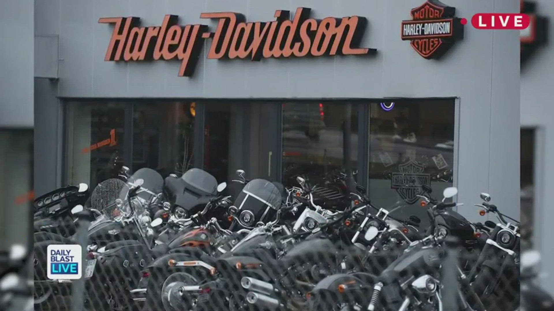 Looking for a summer job that won't keep you caged in a cubicle? Renowned motorcycle dealer, Harley-Davidson, is selecting eight college students to ride around the world documenting their experiences along the way. Know someone interested in this 12-week
