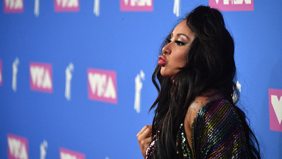 01/23 jennifer lopez attends the 2018 mtv video music awards at