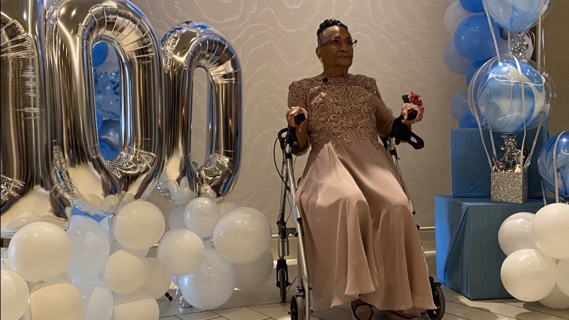 Woman celebrates 100th birthday with family event in Memphis - Vimarsana News