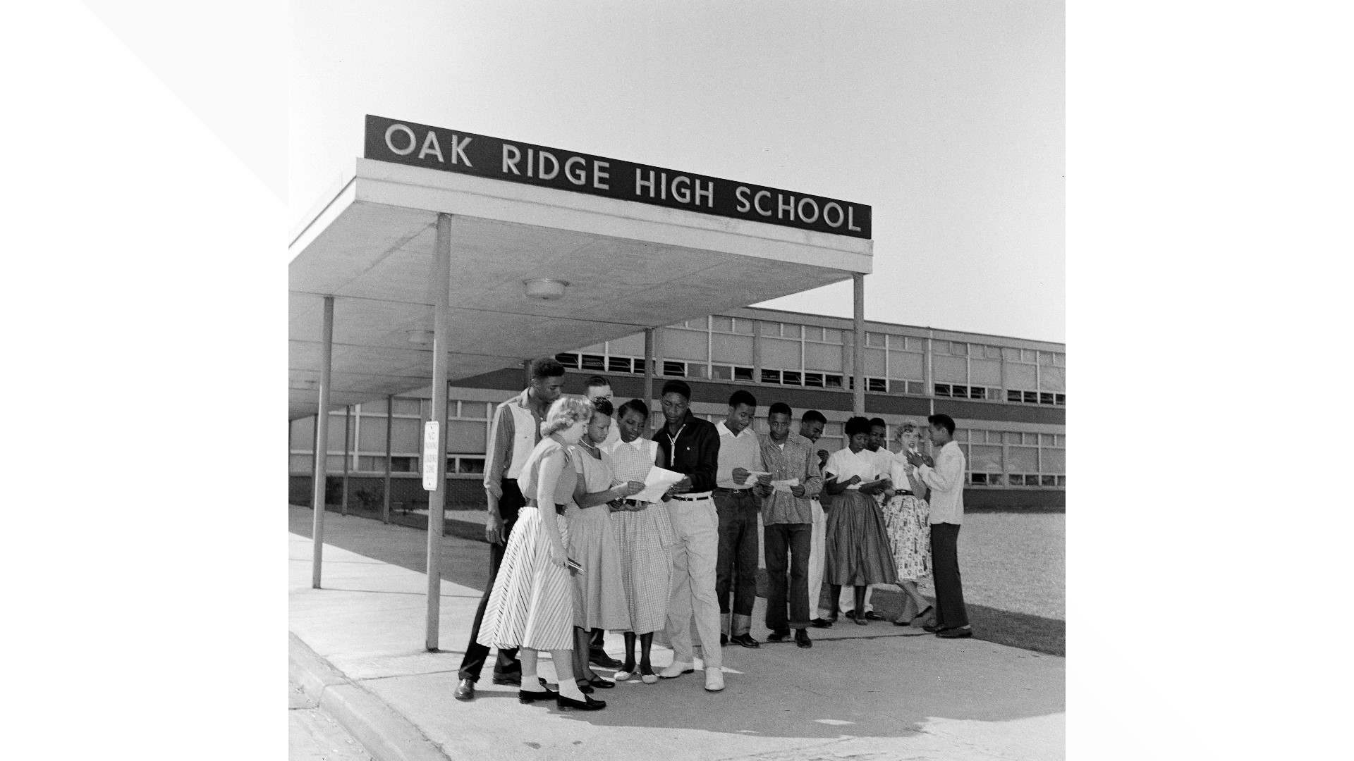 Meet the Oak Ridge 85, 1st to integrate SE public schools