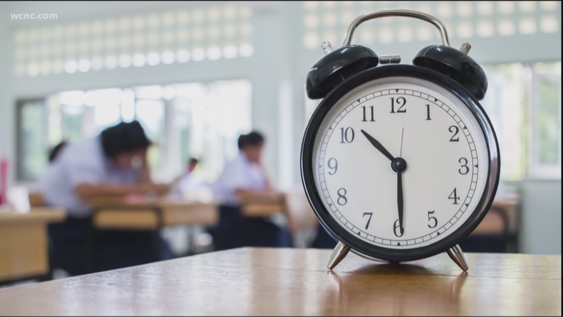Should schools still teach kids how to tell time?