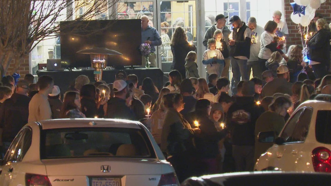 Davidson County community holds vigil for family members killed in NC