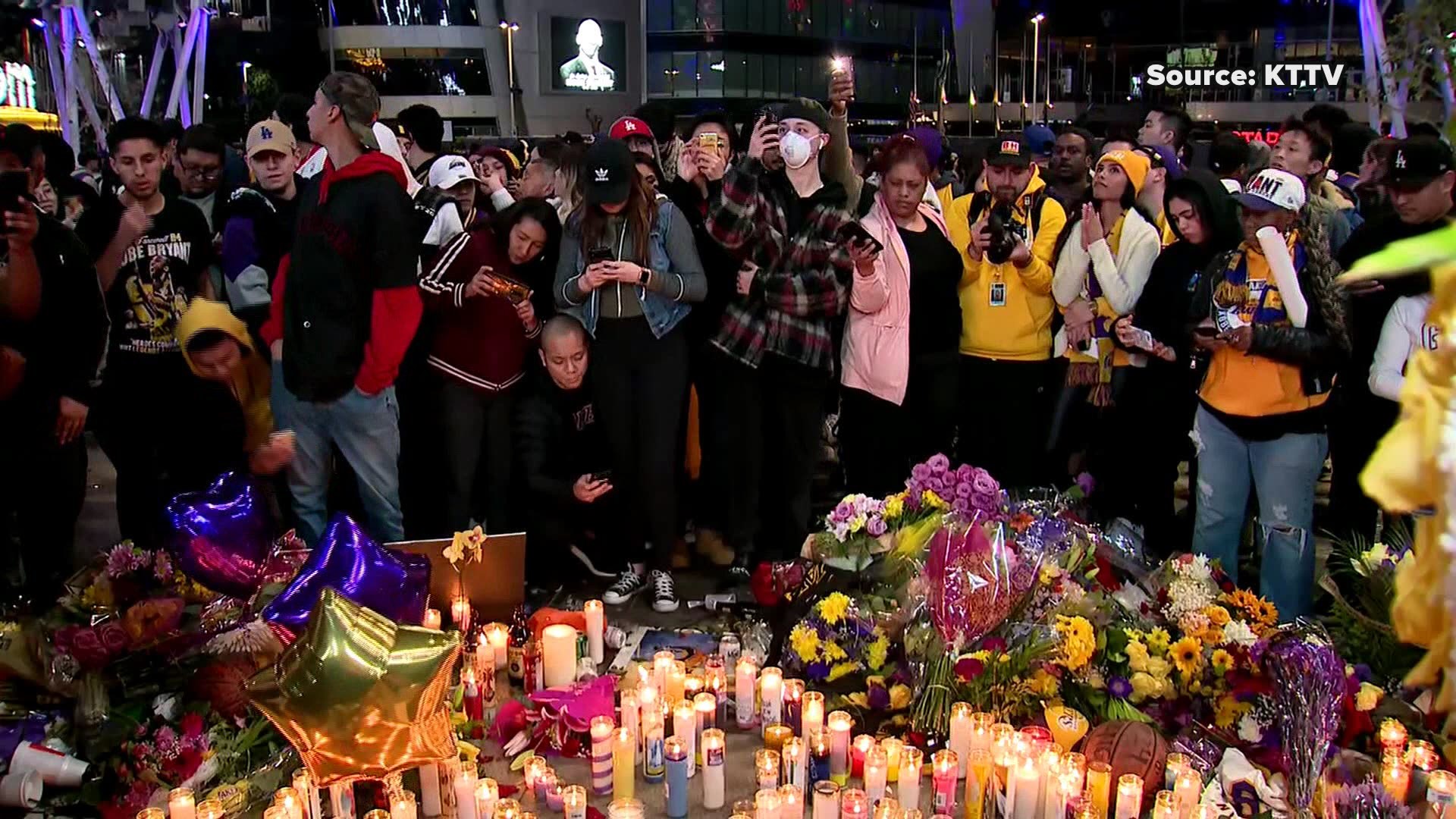 Fans brought flowers, cards, and candles to the Staples Center last night to mourn the death of NBA legend, Kobe Bryant.