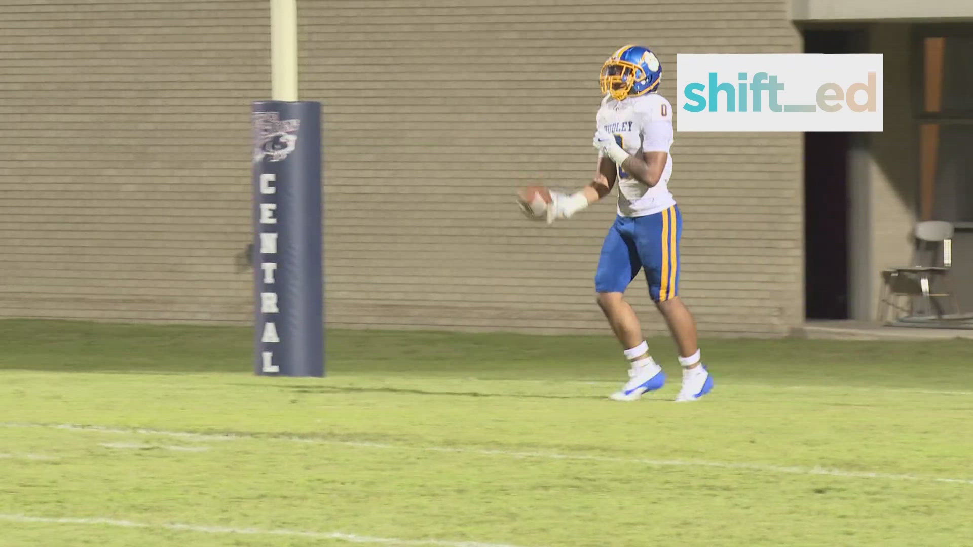 Dudley QB Jaquez Crawford lets one fly and finds CJ Nelley for a touchdown for our Shift_ed Play of the Week