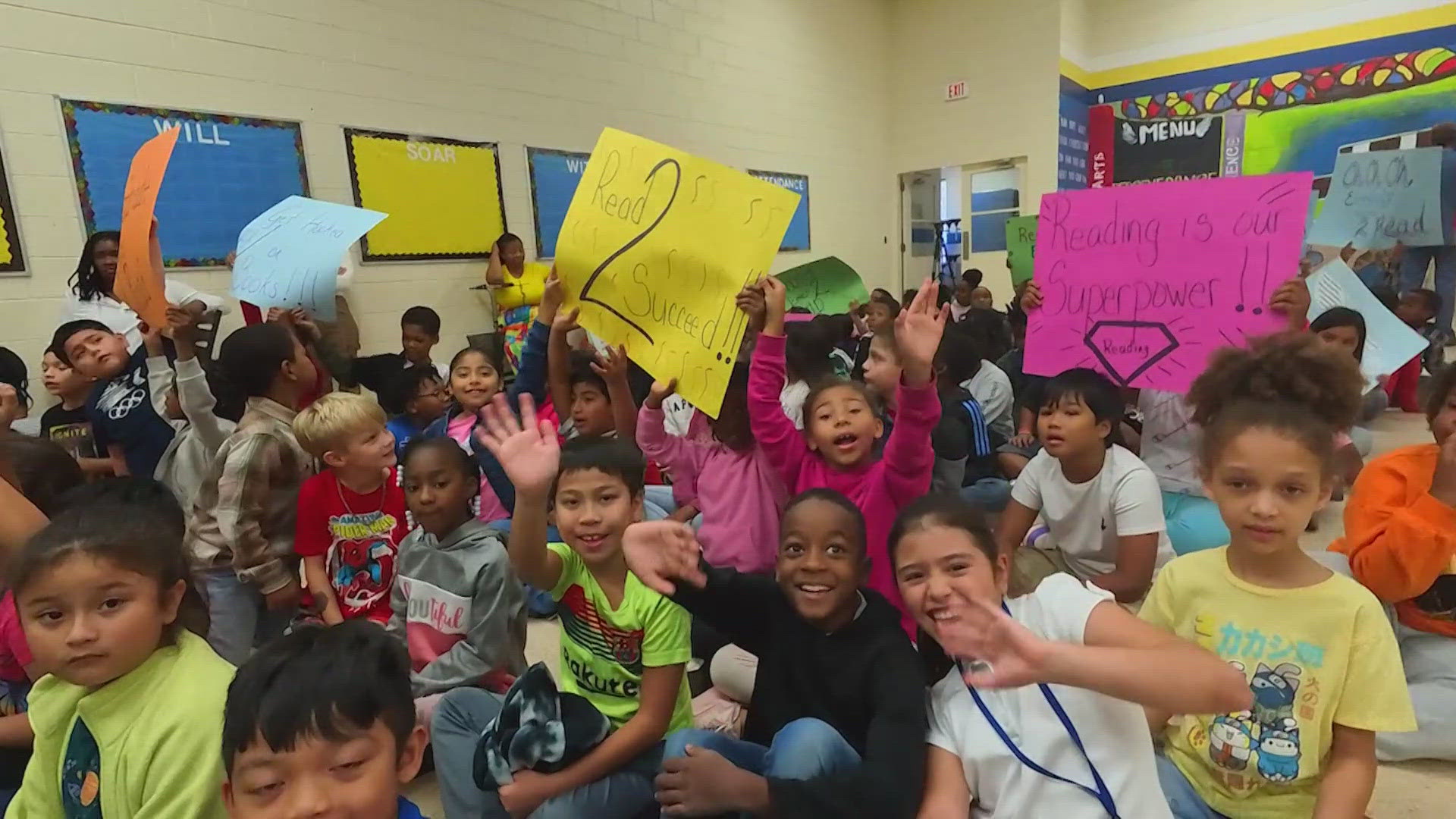 We took our award-winning literacy program to Frazier Elementary School!