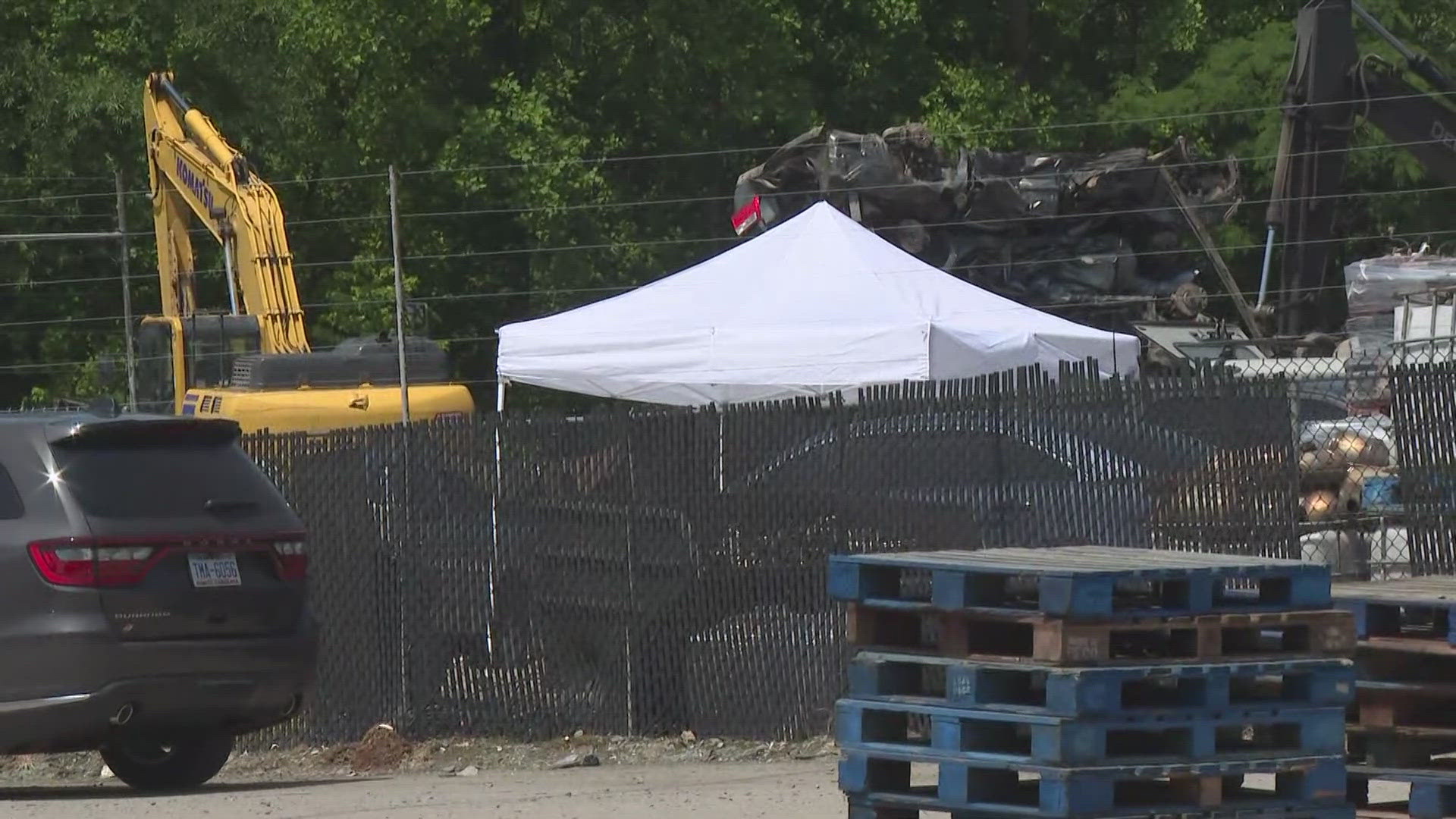 The Davidson County Sheriff's Office was called to Leonard Salvage Yard on Wednesday evening after an employee found human remains in a salvaged car.