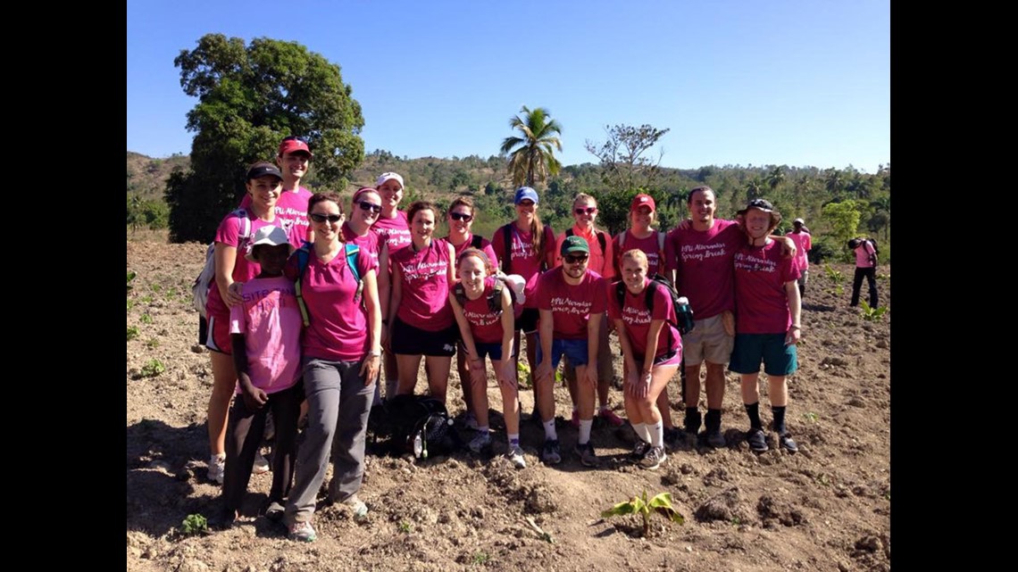 HPU Students Serve In Haiti For Spring Break