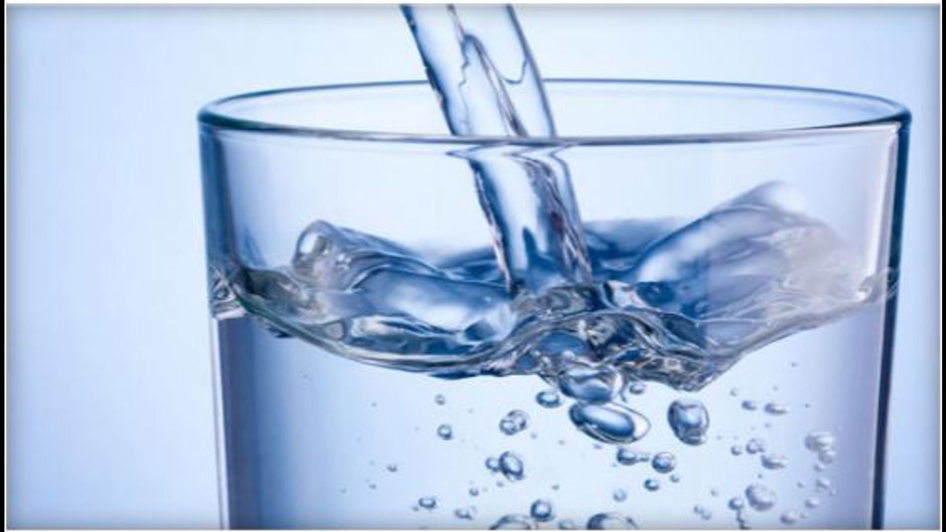 A Novant Health doctor says drinking water helps cut calories consumed and burn fat!