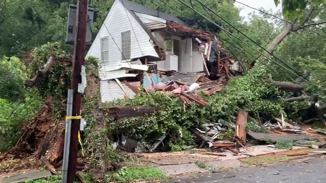 Raw video: Tree destroys Winston-Salem home in storm | wfmynews2.com