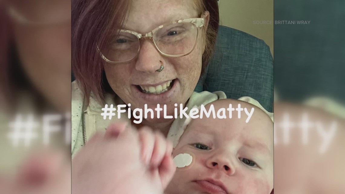 Mother helps infant son fight RSV in hospital