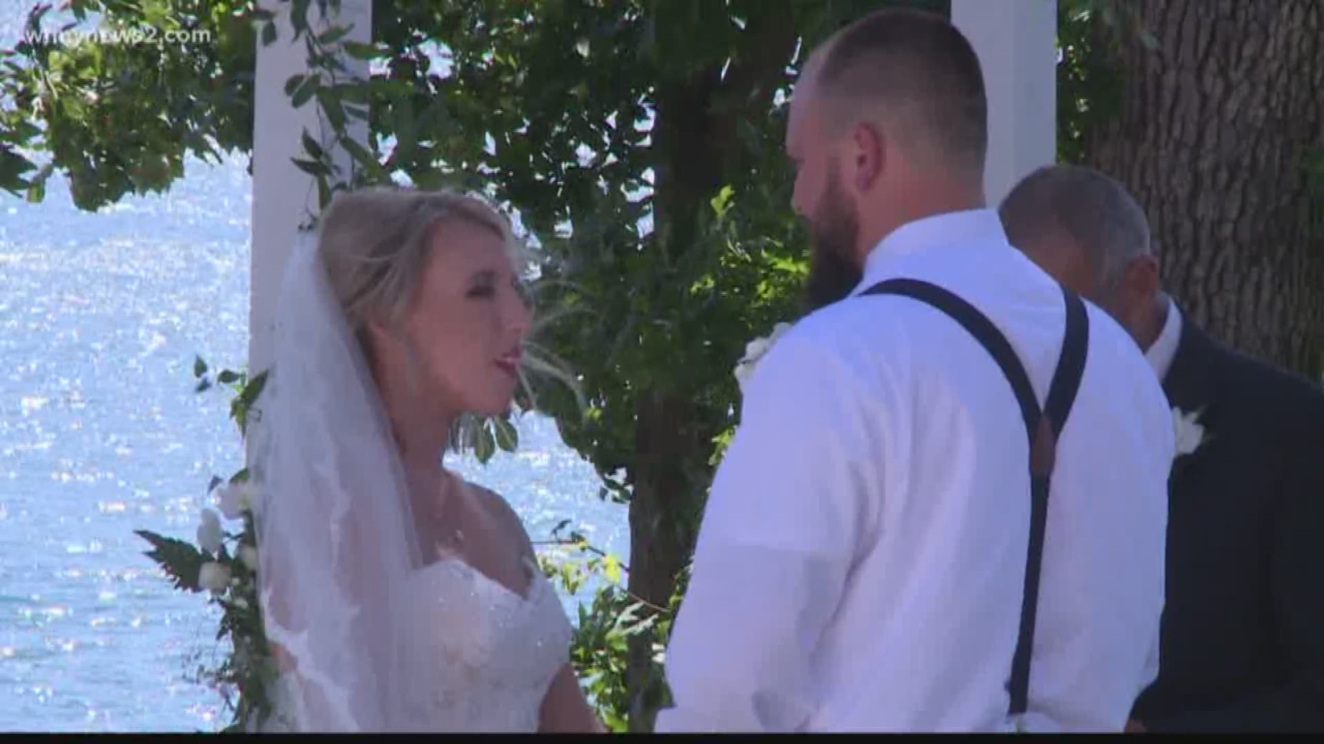 Couple Marries After Winning Wedding Auction