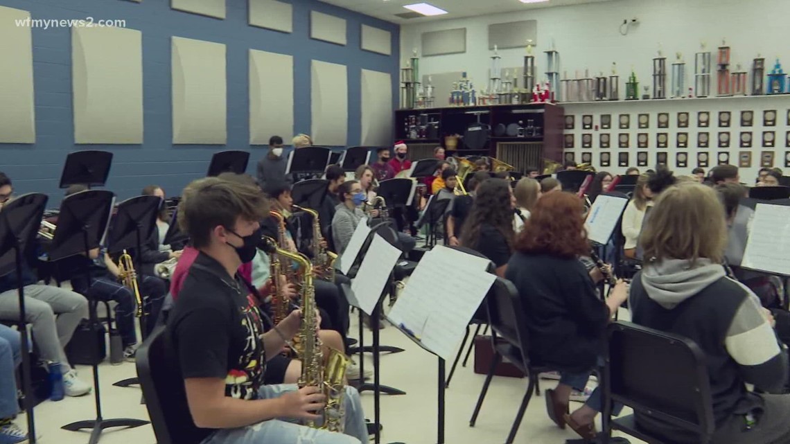 Northwest Guilford High band performs in Hawaii as storms hit - Vimarsana News