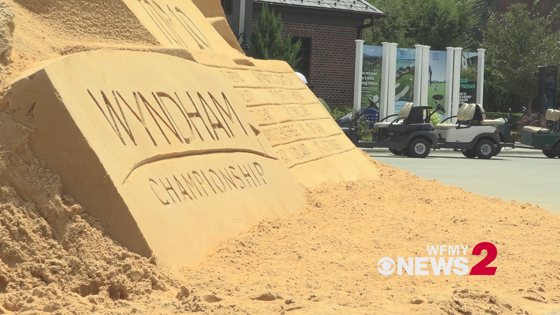 Fans will do anything to keep cool at the Wyndham Championship