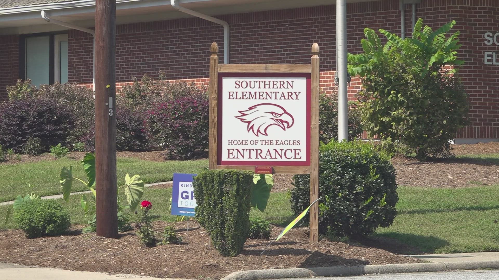 Southern Elementary's principal sent out a message last week saying mold was discovered in the media center.