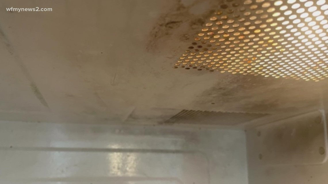 Paper towel catches microwave on fire