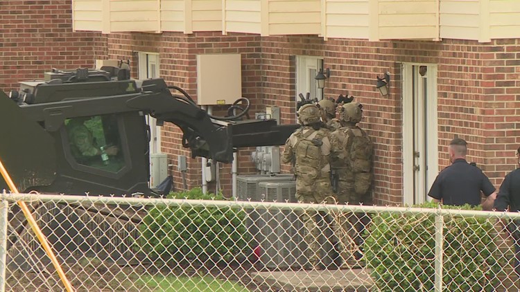 Pregnant woman and child safe after 12 hour standoff in Reidsville