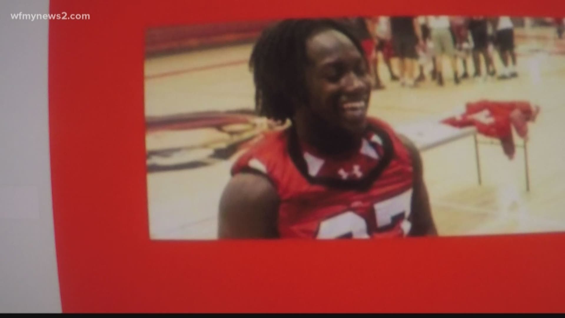 Page High school football star Sincere Davis died Tuesday,10 days after someone shot him.