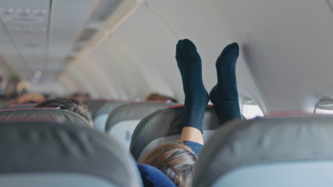 2 Wants To Know | Airplane Etiquette, Do's And Don'ts | Wfmynews2.com