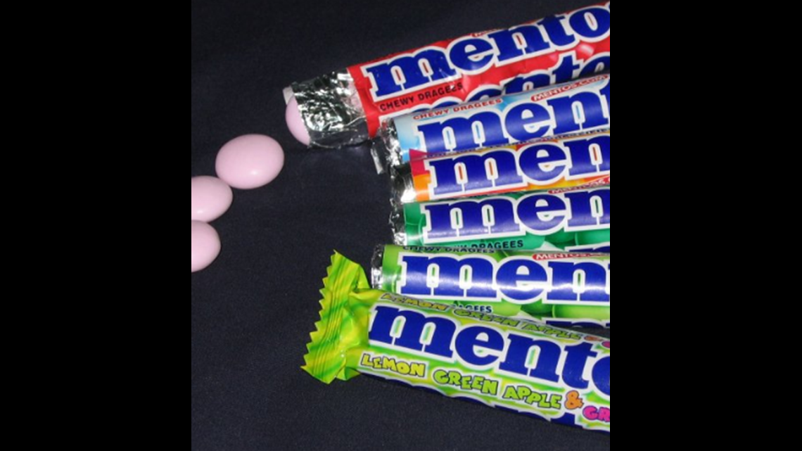 How Does the Diet Coke And Mentos Experiment Work