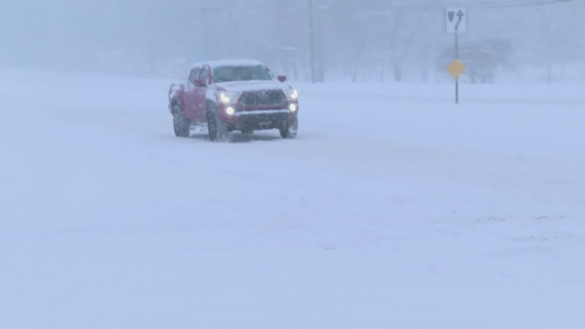 Significant snow prompts Greensboro to open warming shelters through Monday
