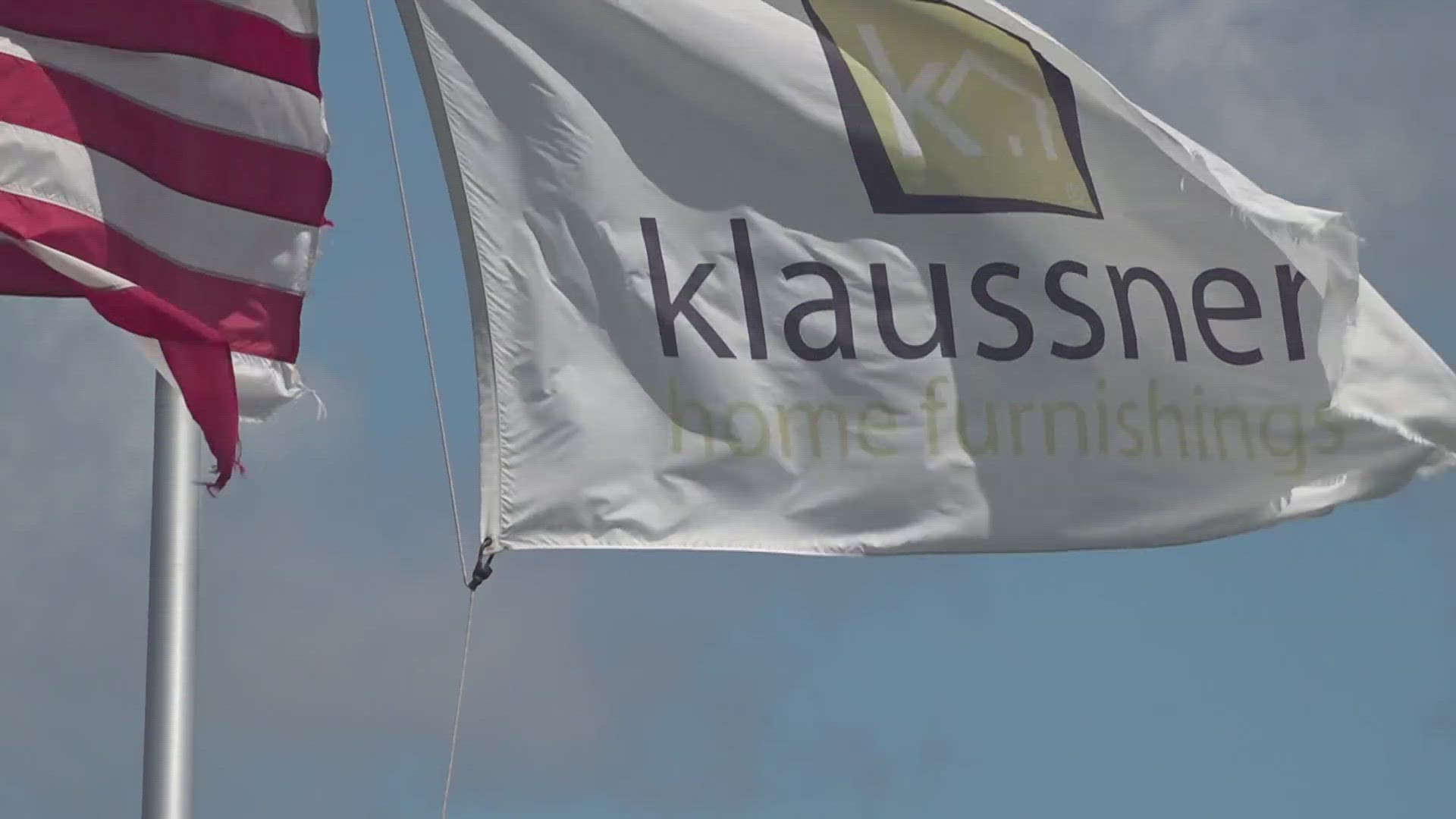 Klaussner furniture store near me