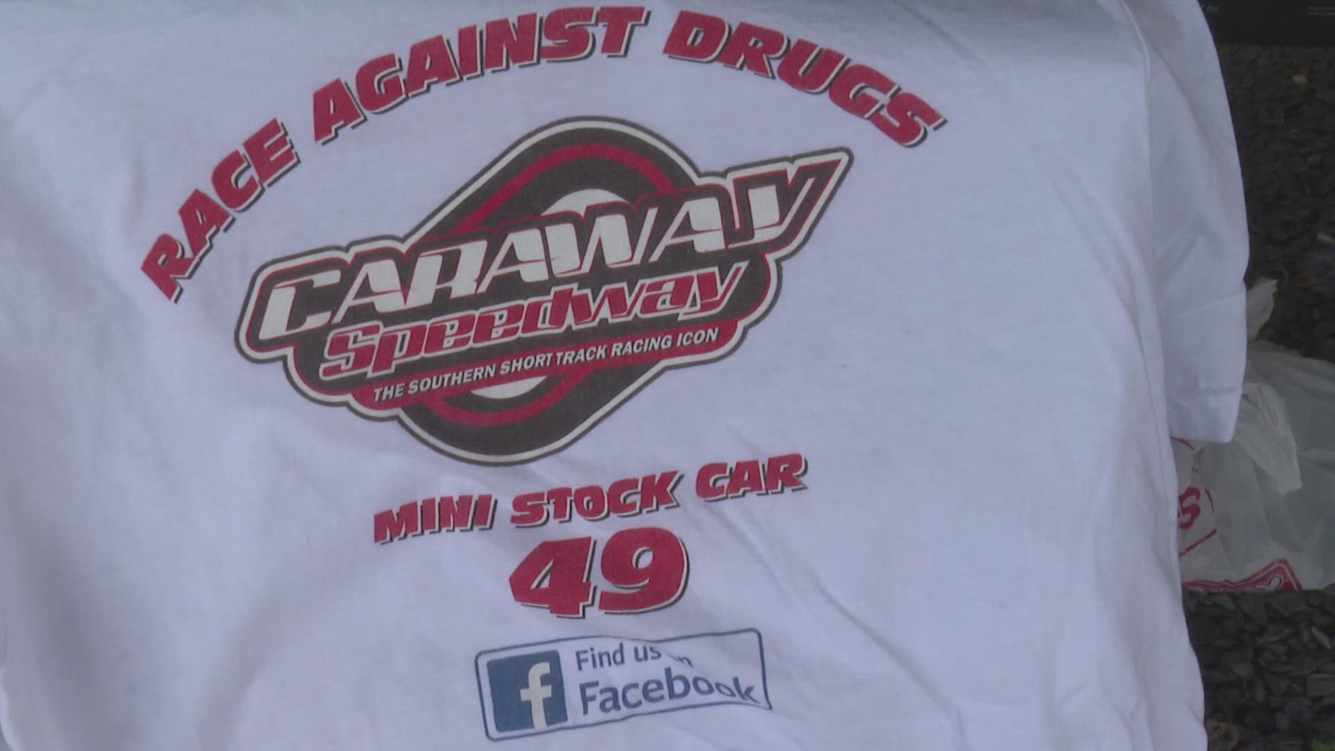 Mike Loomis is partnering with Carroway Speedway for the "Race Against Drugs".