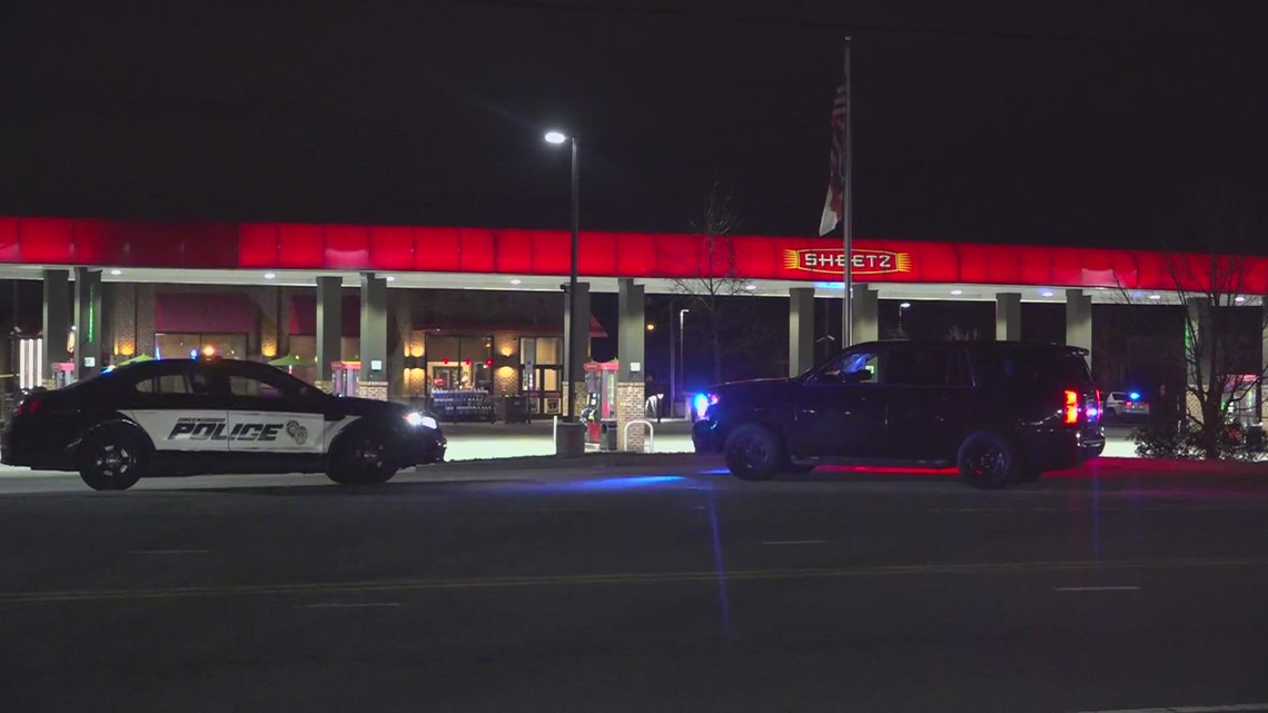 Triad man reacts to Sheetz officer shooting - Vimarsana News