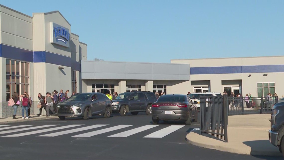 Bethany Community School lockdown lifted after no gun found, deputies