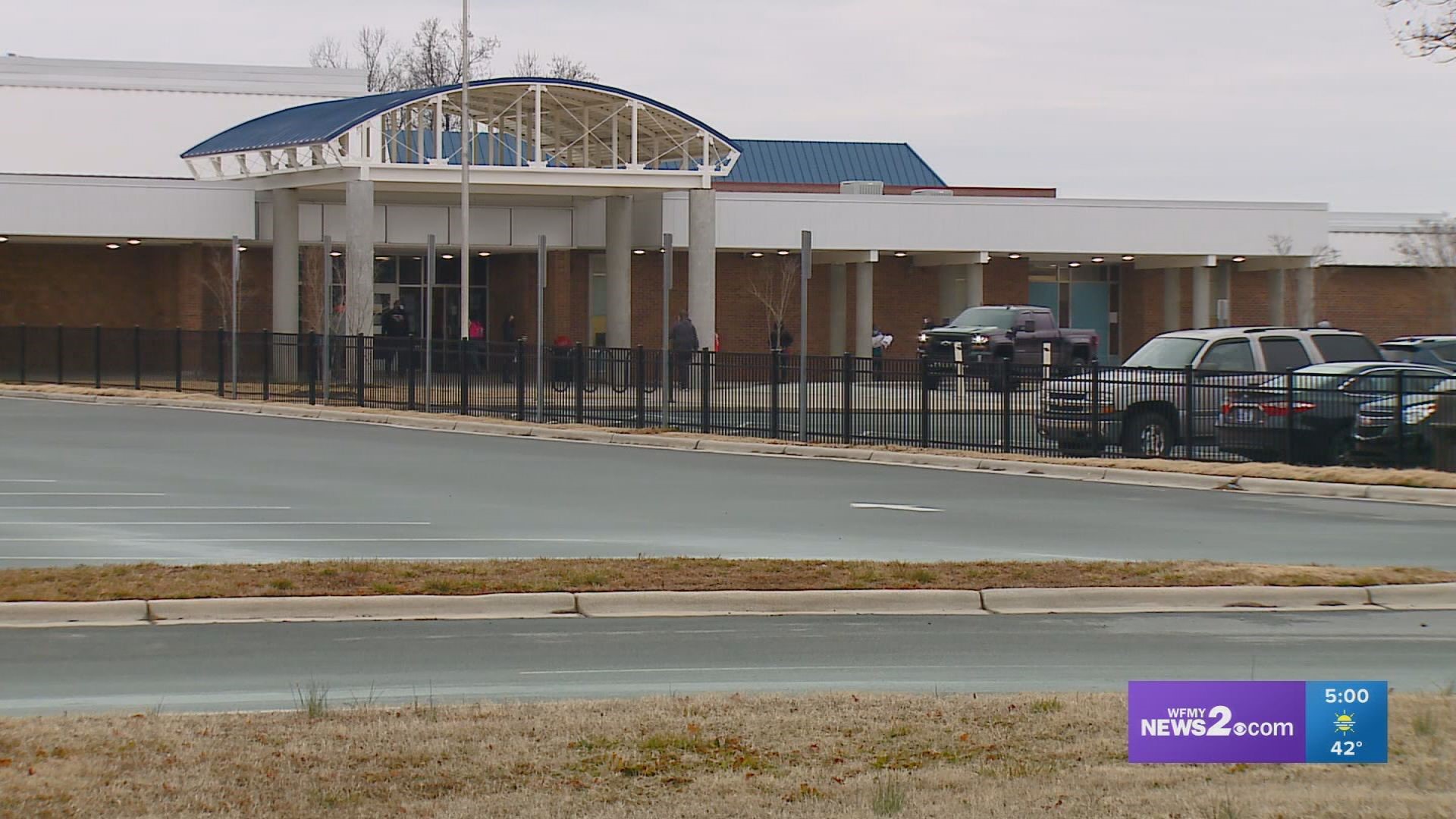 Some Winston-Salem/Forsyth County freshman got face-to-face time with their teachers Monday, depending on what 'cohort' they're in.