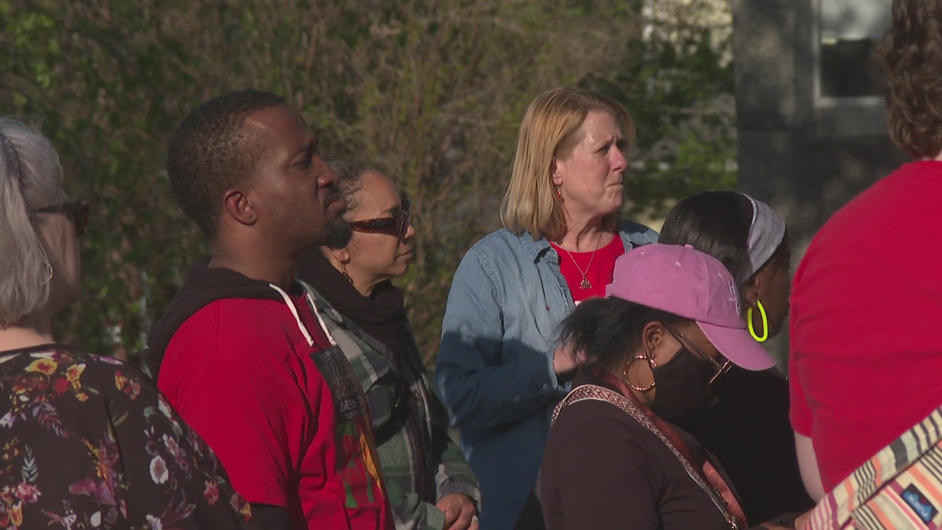 GCS teachers rally for better pay ahead of board meeting | wfmynews2.com