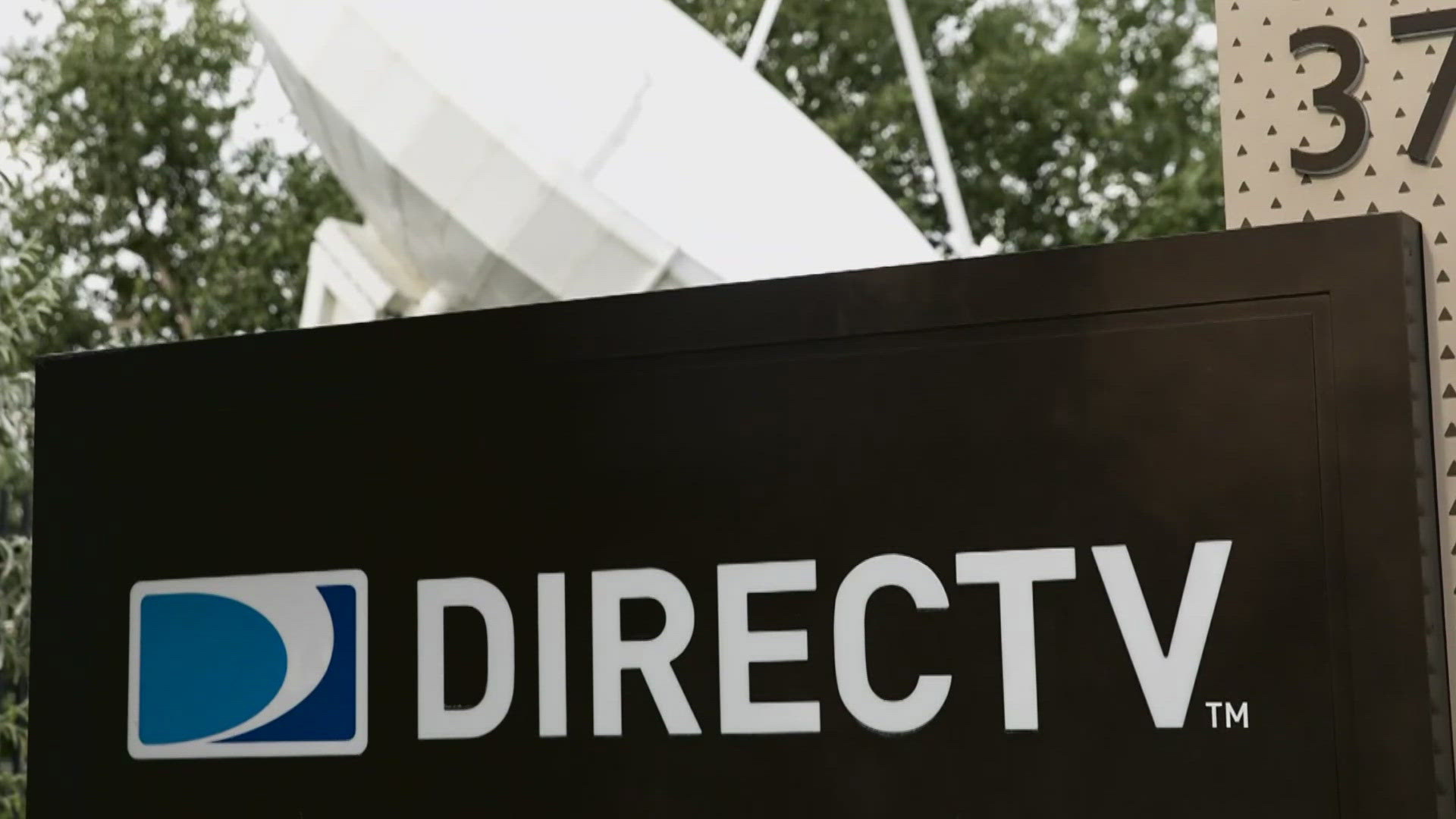 DIRECTV says its customers can cash in as it sorts out another high-profile dispute with ESPN.