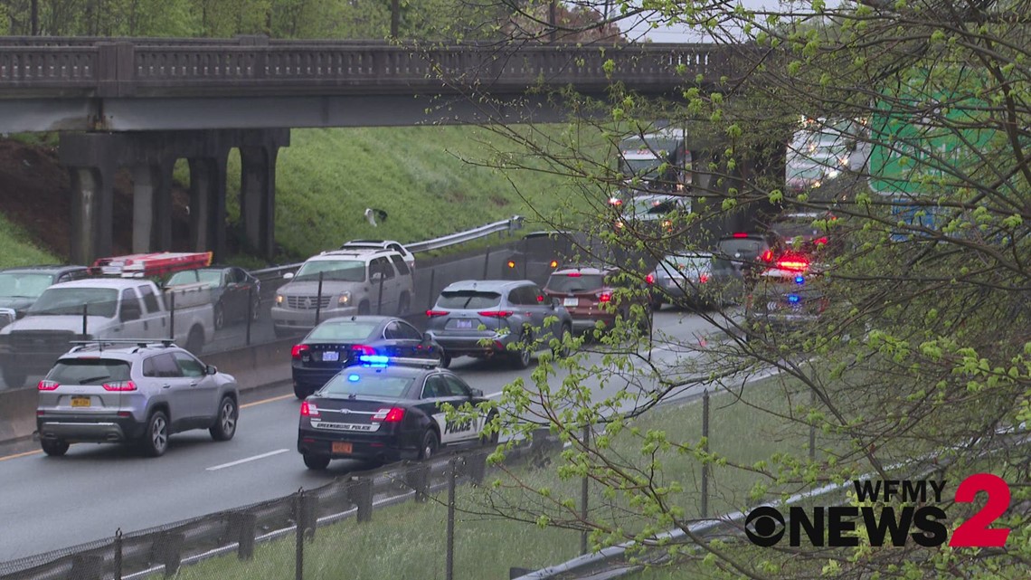 Crash shuts down a portion of US-29 North in Greensboro | wfmynews2.com