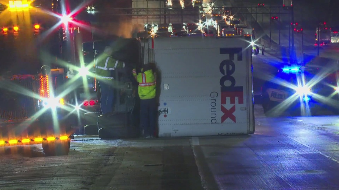 Icy roads cause numerous crashes in the Triad | wfmynews2.com