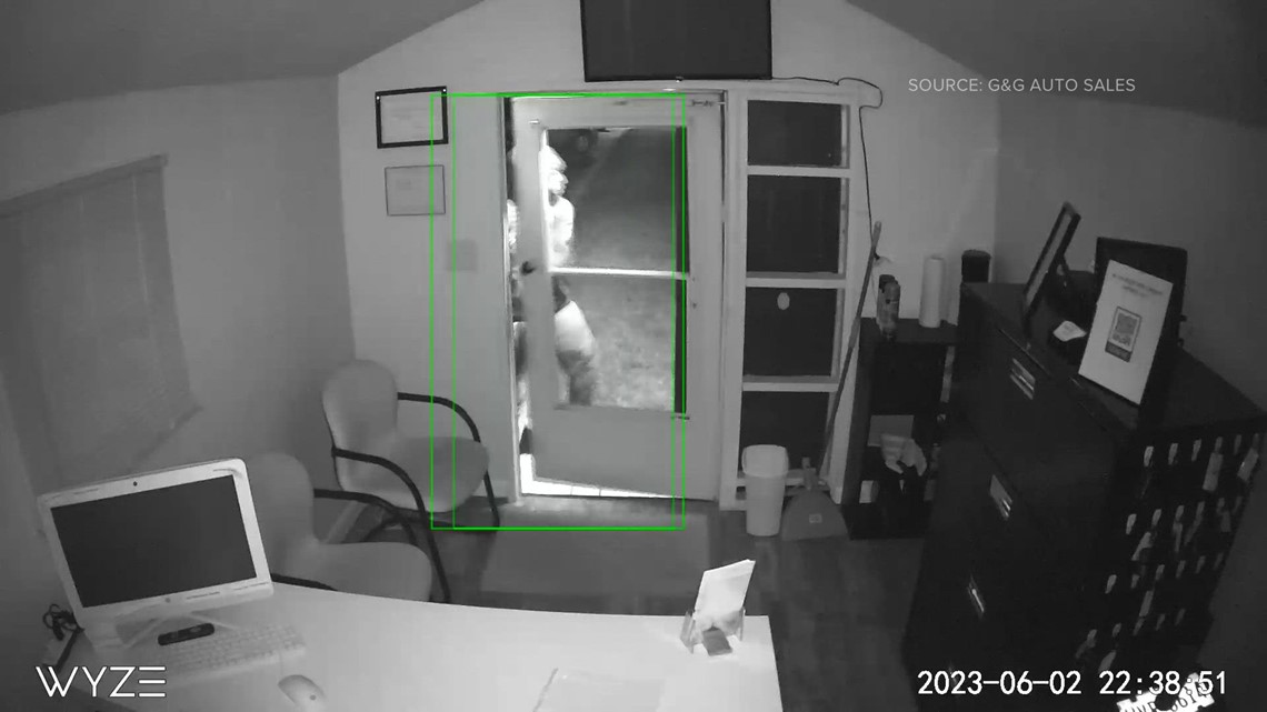 Car dealership robbed in Greensboro